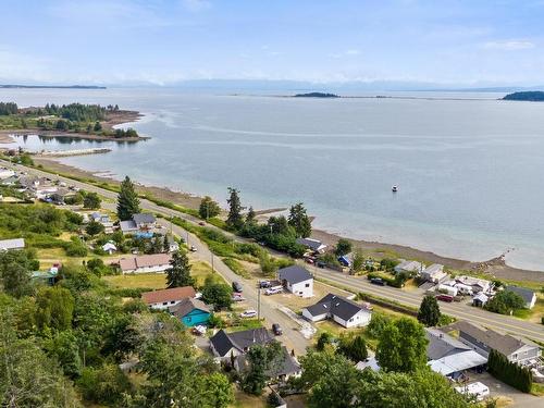 5626 1St St, Union Bay, BC 