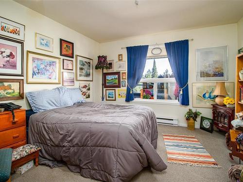 208-1631 Dufferin Cres, Nanaimo, BC - Indoor Photo Showing Bedroom