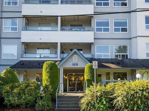 208-1631 Dufferin Cres, Nanaimo, BC - Outdoor With Balcony With Facade