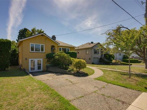 2033 Kings Rd, Oak Bay, BC 