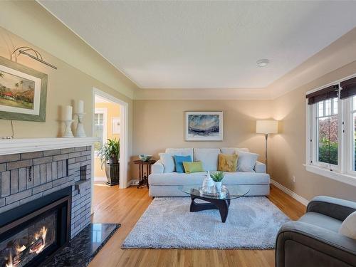 2033 Kings Rd, Oak Bay, BC 