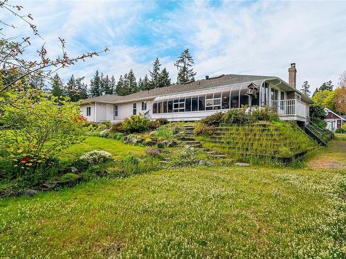 671 Meadow Dr, Parksville, BC 