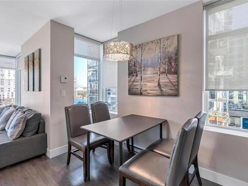 905-960 Yates St, Victoria, BC - Indoor Photo Showing Dining Room