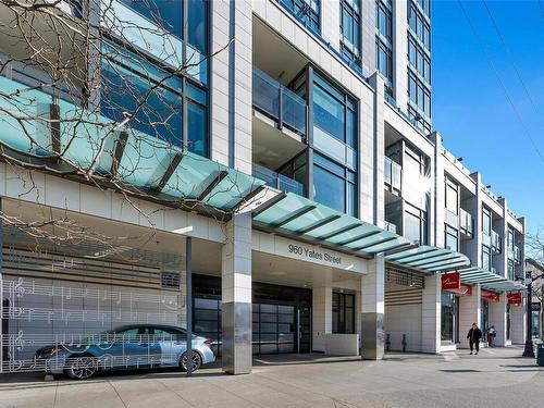 905-960 Yates St, Victoria, BC - Outdoor