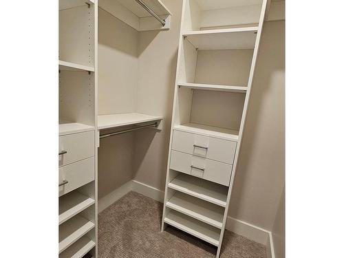 903-622 Admirals Rd, Esquimalt, BC - Indoor With Storage