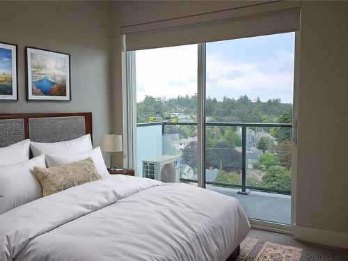 903-622 Admirals Rd, Esquimalt, BC - Indoor Photo Showing Bedroom