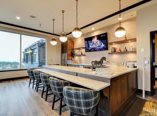 903-622 Admirals Rd, Esquimalt, BC - Indoor Photo Showing Dining Room