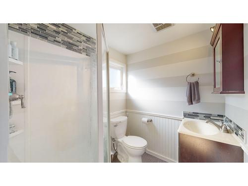 2625 5Th Street S, Cranbrook, BC - Indoor Photo Showing Bathroom