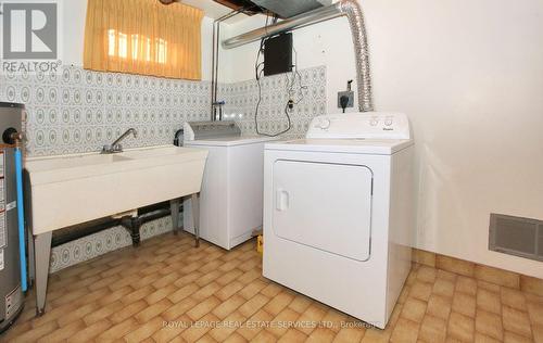 112 Arleta Avenue, Toronto (Glenfield-Jane Heights), ON - Indoor Photo Showing Laundry Room