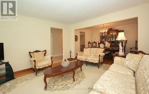 112 Arleta Avenue, Toronto (Glenfield-Jane Heights), ON - Indoor Photo Showing Living Room