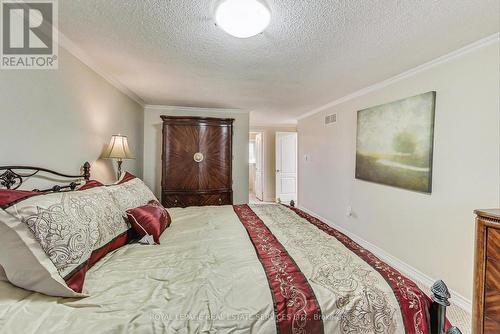 226 Poole Drive, Oakville, ON - Indoor Photo Showing Bedroom