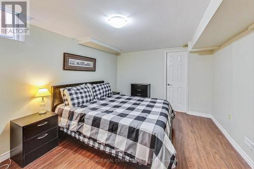 226 Poole Drive, Oakville, ON - Indoor Photo Showing Bedroom