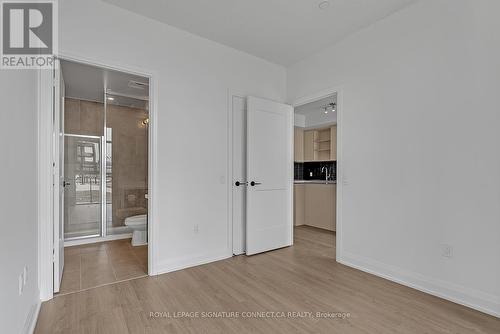 111 - 60 George Butchart Drive, Toronto (Downsview-Roding-Cfb), ON - Indoor Photo Showing Other Room