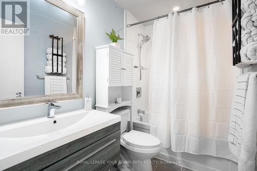 37 Maplecrest Avenue, St. Catharines (Burleigh Hill), ON - Indoor Photo Showing Bathroom