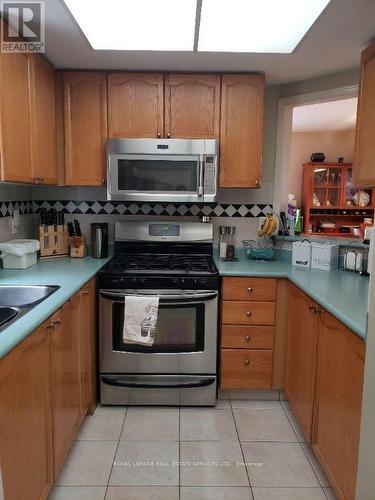 Bsmt - 5560 Cortina Crescent, Mississauga, ON - Indoor Photo Showing Kitchen