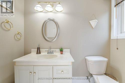 62 Hillside Drive, Brampton (Westgate), ON - Indoor Photo Showing Bathroom