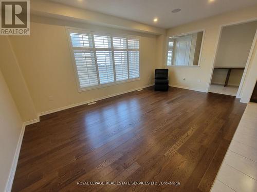 7989 Odell Crescent, Niagara Falls, ON - Indoor Photo Showing Other Room