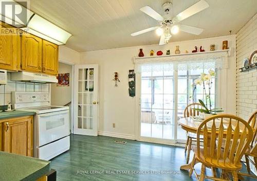 92 Atlee Avenue, Toronto (Birchcliffe-Cliffside), ON - Indoor Photo Showing Kitchen