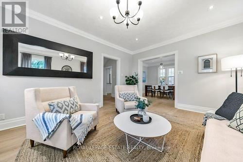 39 Valhalla Boulevard, Toronto (Birchcliffe-Cliffside), ON - Indoor Photo Showing Living Room