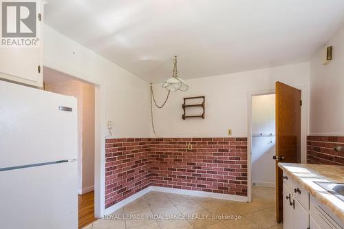 61 Nicholas Street, Quinte West, ON - Indoor Photo Showing Kitchen