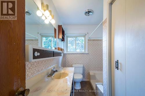 61 Nicholas Street, Quinte West, ON - Indoor Photo Showing Bathroom