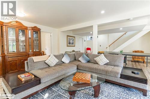 1117 Mistivale Road, Minden, ON - Indoor Photo Showing Living Room