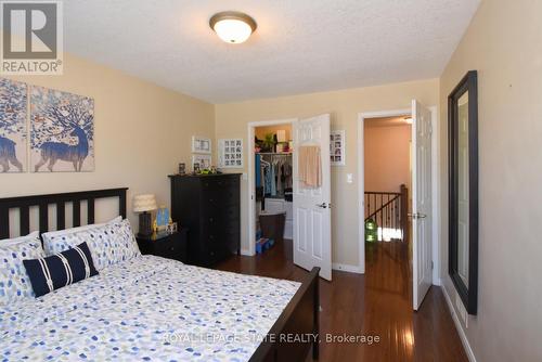 15 Clement Drive, Hamilton (Stoney Creek), ON - Indoor Photo Showing Bedroom