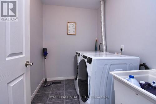 15 Clement Drive, Hamilton, ON - Indoor Photo Showing Laundry Room