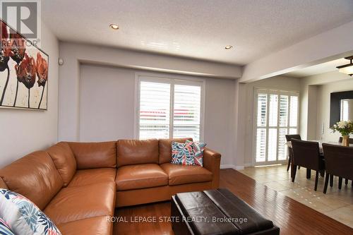 15 Clement Drive, Hamilton (Stoney Creek), ON - Indoor Photo Showing Living Room