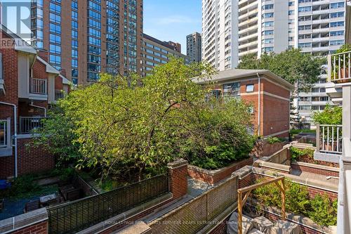 62 St Nicholas Street, Toronto (Bay Street Corridor), ON - Outdoor With Balcony With Facade