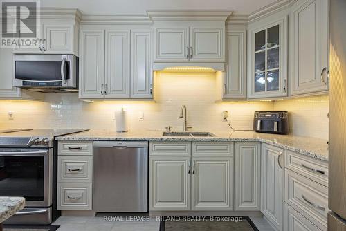 Beautiful custom cabinetry - 141 - 1500 Richmond Street, London, ON - Indoor Photo Showing Kitchen With Upgraded Kitchen