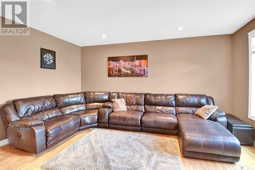 227 Padget Crescent, Saskatoon, SK - Indoor Photo Showing Living Room