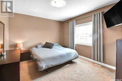 227 Padget Crescent, Saskatoon, SK - Indoor Photo Showing Bedroom