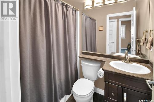 227 Padget Crescent, Saskatoon, SK - Indoor Photo Showing Bathroom