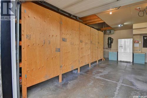 227 Padget Crescent, Saskatoon, SK - Indoor Photo Showing Garage