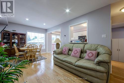 55 Vanier Street, Whitby (Pringle Creek), ON - Indoor Photo Showing Living Room