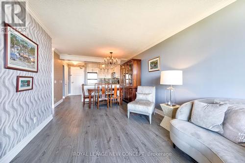 602 - 350 Red Maple Road, Richmond Hill, ON - Indoor