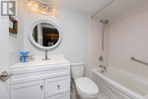 602 - 350 Red Maple Road, Richmond Hill, ON - Indoor Photo Showing Bathroom