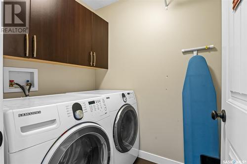 1701 11Th Avenue Nw, Moose Jaw, SK - Indoor Photo Showing Laundry Room