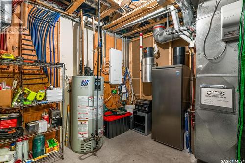 1701 11Th Avenue Nw, Moose Jaw, SK - Indoor Photo Showing Basement