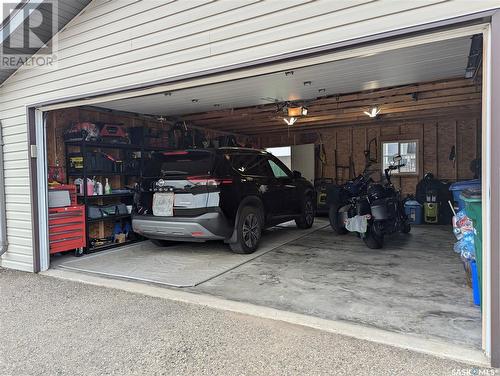 1701 11Th Avenue Nw, Moose Jaw, SK - Indoor Photo Showing Garage