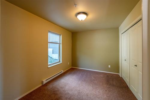 25 Falcon Drive, Oliver, BC - Indoor Photo Showing Other Room