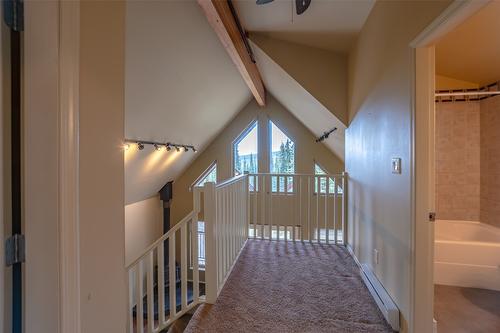 25 Falcon Drive, Oliver, BC - Indoor Photo Showing Other Room