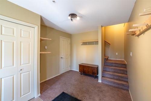 25 Falcon Drive, Oliver, BC - Indoor Photo Showing Other Room