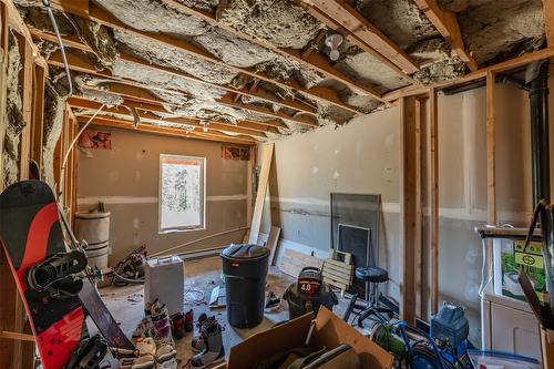 25 Falcon Drive, Oliver, BC - Indoor Photo Showing Basement