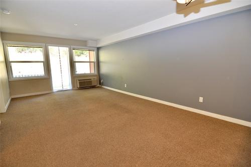 211-1481 Glenmore Road, Kelowna, BC - Indoor Photo Showing Other Room