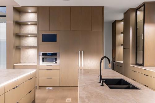 1510 Cabernet Way, West Kelowna, BC - Indoor Photo Showing Kitchen With Double Sink