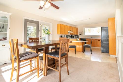 2863 Belgo Road, Kelowna, BC - Indoor Photo Showing Kitchen