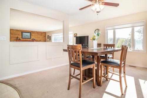 2863 Belgo Road, Kelowna, BC - Indoor Photo Showing Kitchen