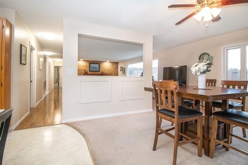 2863 Belgo Road, Kelowna, BC - Indoor Photo Showing Dining Room